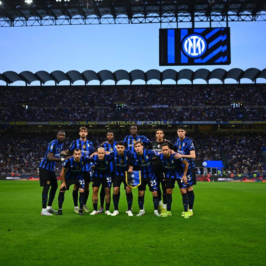 关于那不勒斯客场击败卡利亚里，积分继续紧追前方的信息