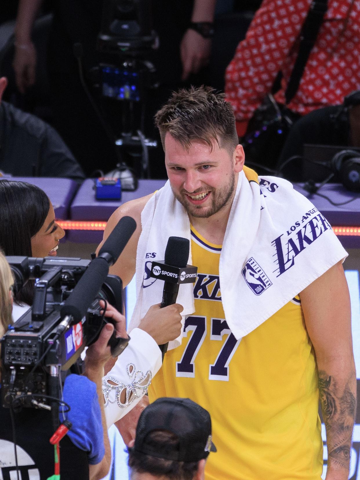 东契奇巅峰对决，Ning与70激战德国队分钟，败北胜负难料！